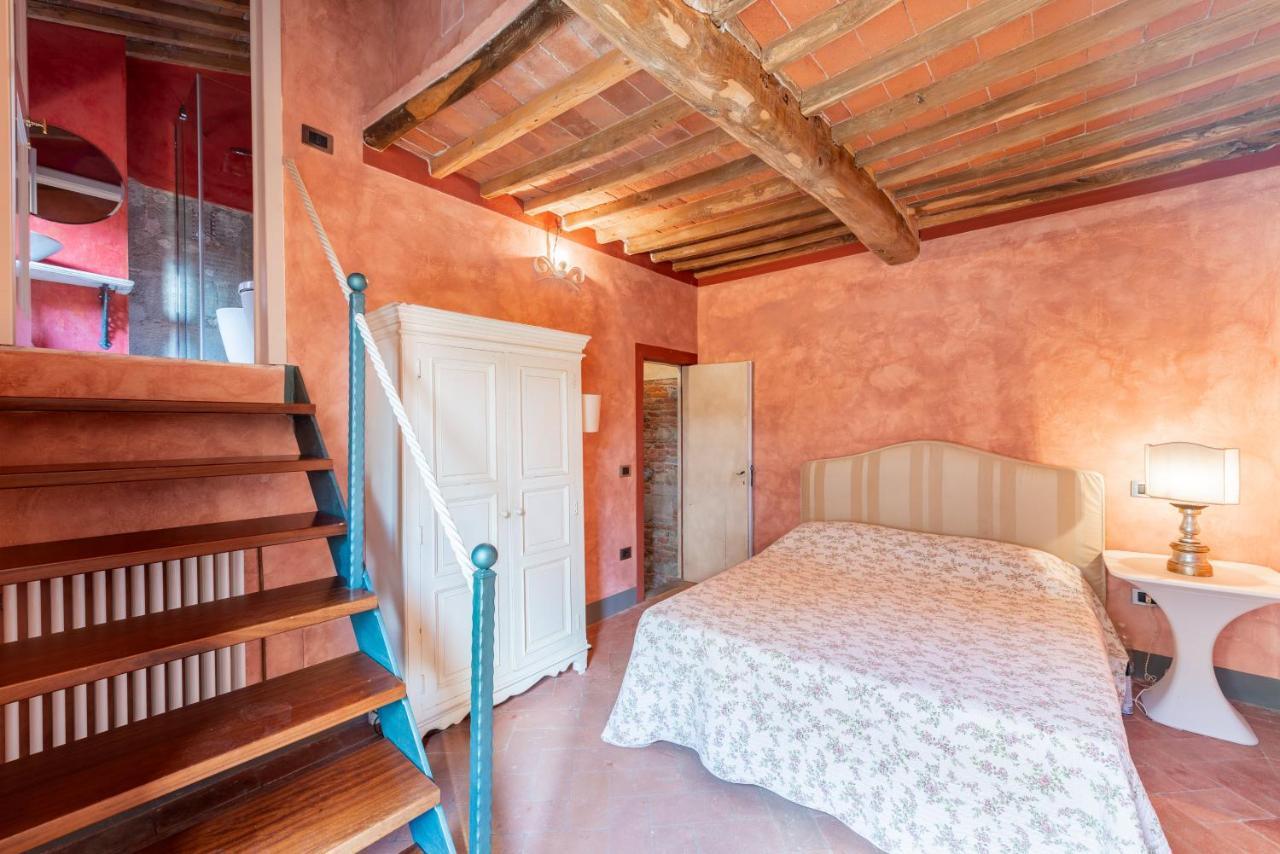 Il Castellaccio Bed & Breakfast Filettole Екстериор снимка