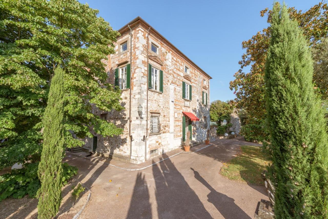 Il Castellaccio Bed & Breakfast Filettole Екстериор снимка